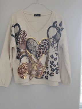 Bella Amore Cream V-Neck Sweater with Gold Heart Accents and Leopard Print
